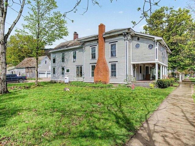House for sale in Bristol, Vermont