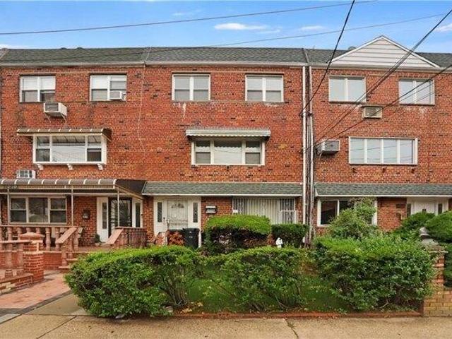 House for sale in Arverne, New York