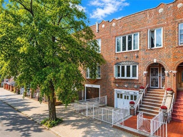 House for sale in Arverne, New York