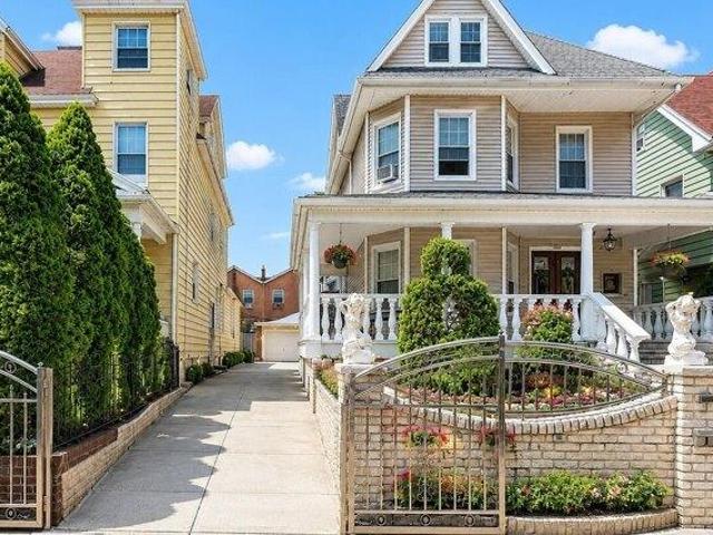 House for sale in Arverne, New York