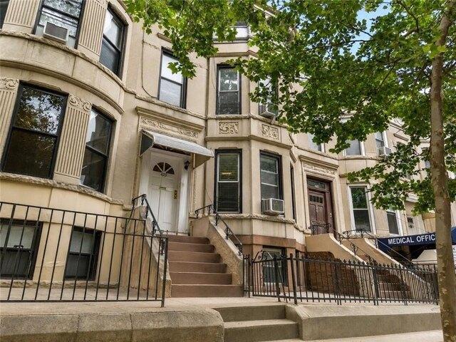 House for sale in Arverne, New York