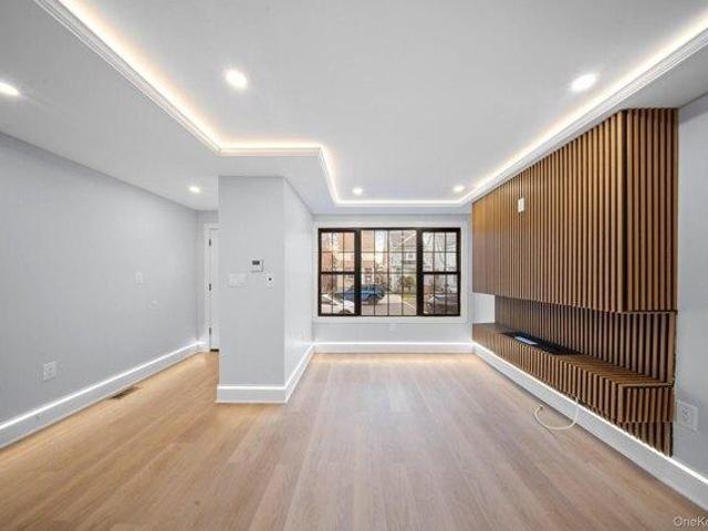 House for sale in Queens, Arverne