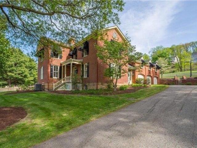 House for sale in Strabane, Pennsylvania