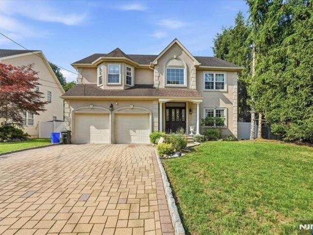 House for sale in Cedar Grove, Essex County