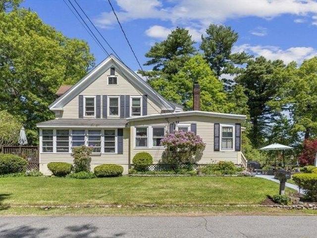 House for sale in Chelmsford, Massachusetts