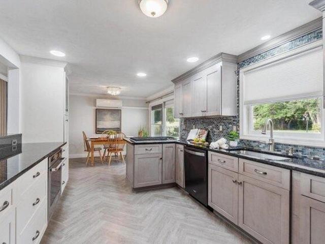 House for sale in Chelmsford, Middlesex County