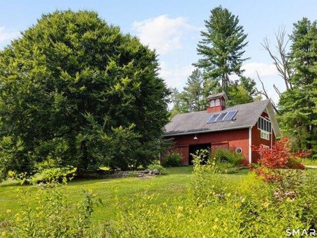 House for sale in Cornwall, Northwest Hills Planning Region