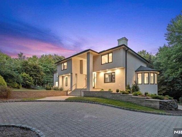 House for sale in Cresskill, New Jersey