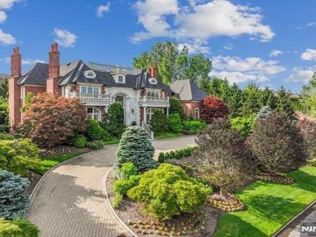 House for sale in Cresskill, New Jersey