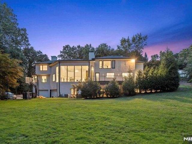 House for sale in Cresskill, New Jersey