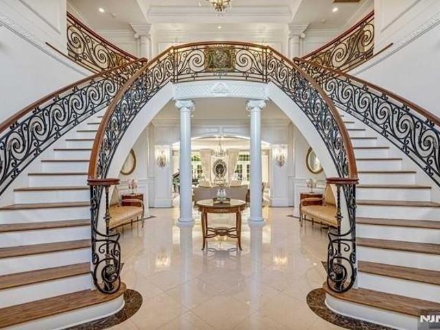 House for sale in Cresskill, New Jersey