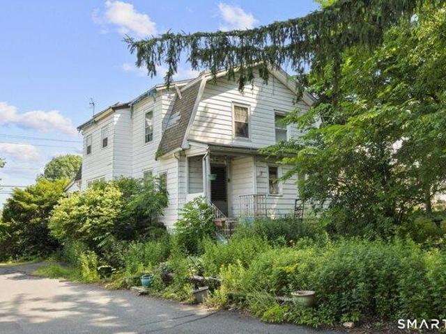 House for sale in Cromwell, Connecticut