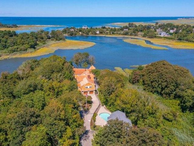 House for sale in Barnstable