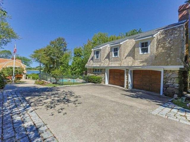 House for sale in Barnstable