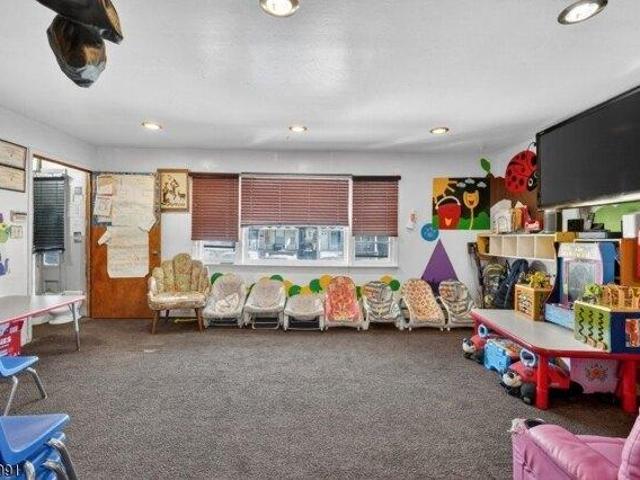 House for sale in East Orange, Essex County