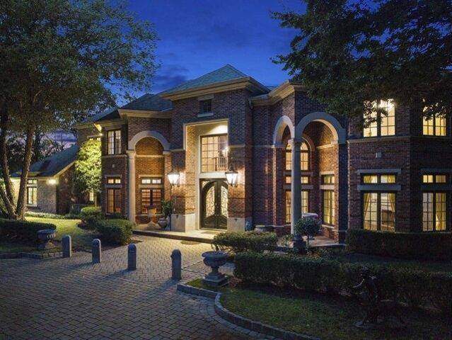 House for sale in Englewood Cliffs