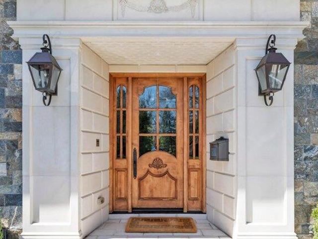 House for sale in Englewood Cliffs