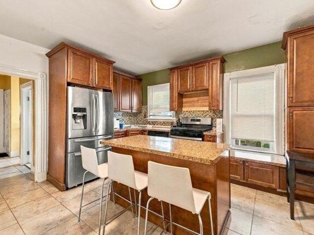 House for sale in Hendersonville, Everett