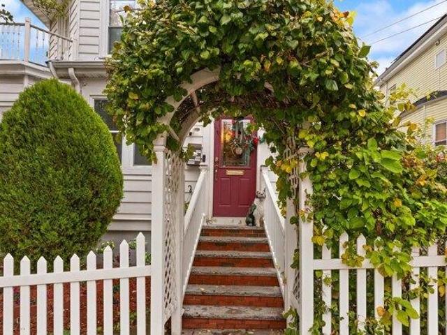 House for sale in Glendale, Everett