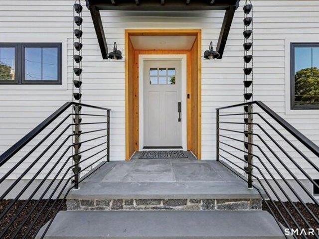 House for sale in Stratfield, Fairfield