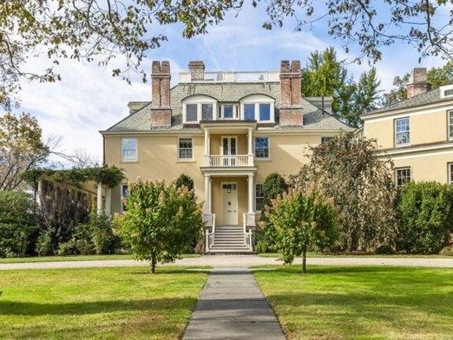 House for sale in Farmington, Connecticut
