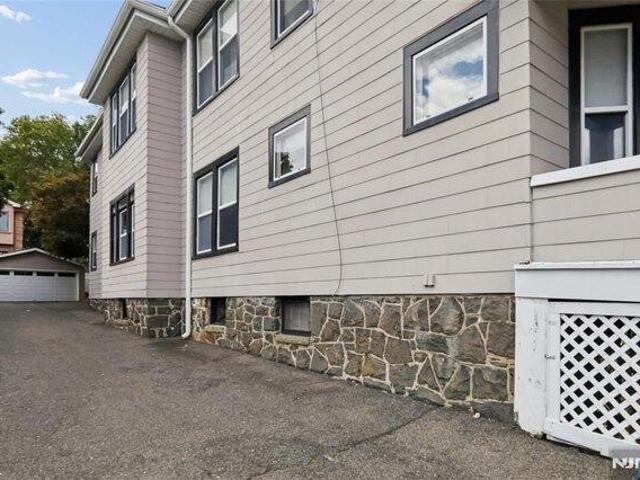 House for sale in Fort Lee, New Jersey