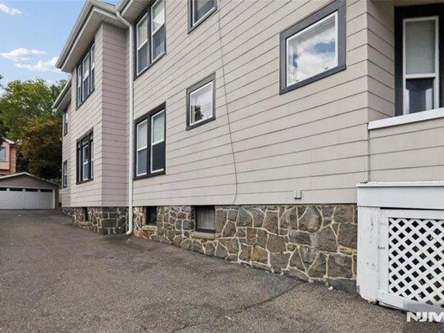 House for sale in Fort Lee, Bergen County