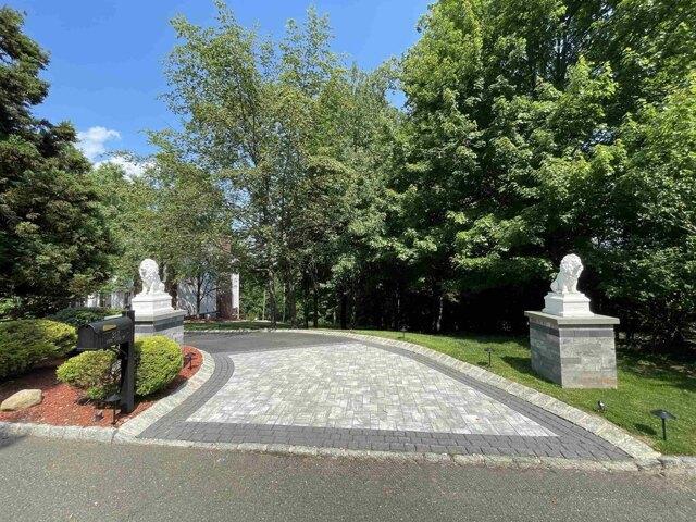 House for sale in Mahwah, New Jersey