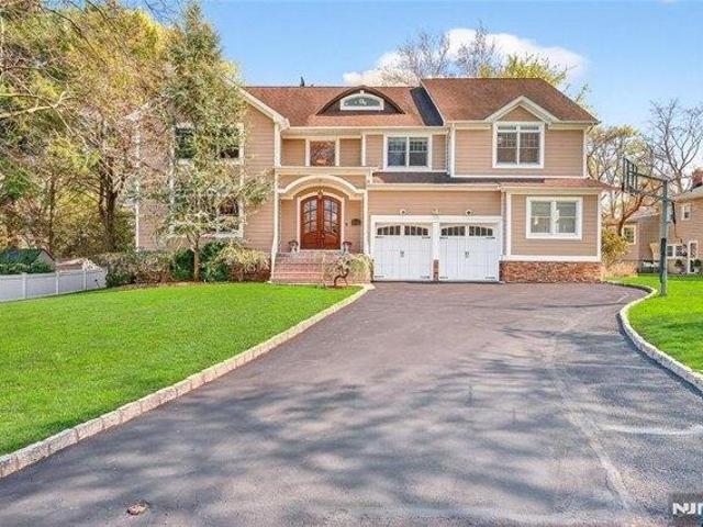 House for sale in Glen Rock, New Jersey