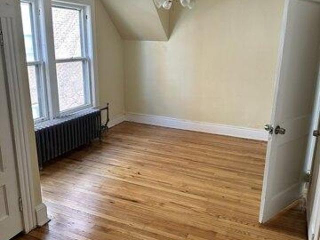 House for sale in South End, Hartford
