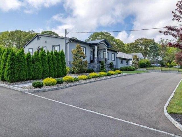 House for sale in Bohemia, New York