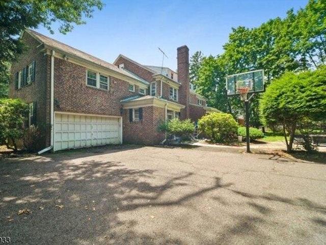 House for sale in Hillside, New Jersey
