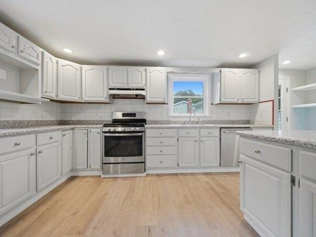 House for sale in Hudson, Middlesex County