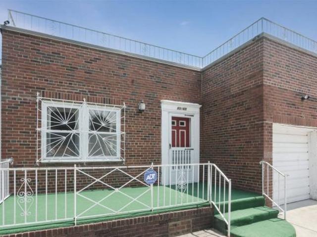 House for sale in Queens, Arverne