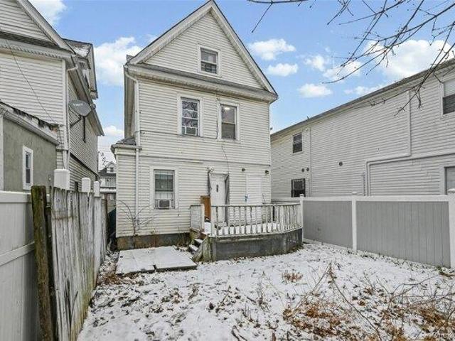 House for sale in Queens, Arverne