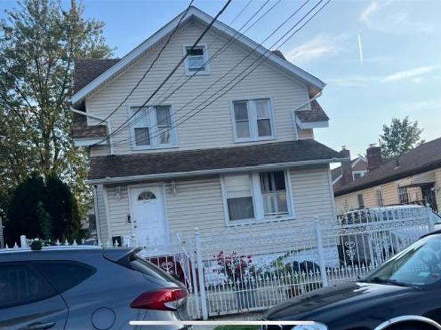 House for sale in Queens, Arverne