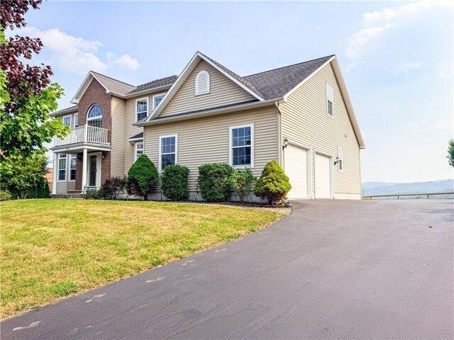 House for sale in Jamesville, New York