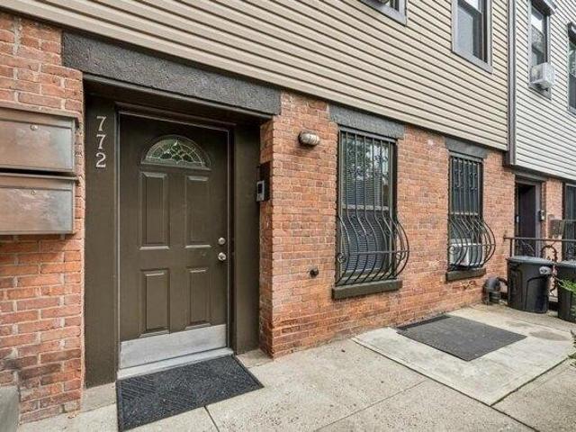 House for sale in Hudson, New Jersey