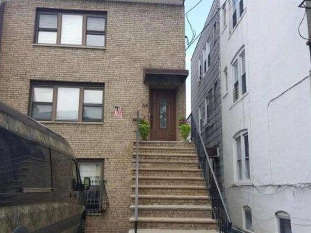 House for sale in Hudson, New Jersey