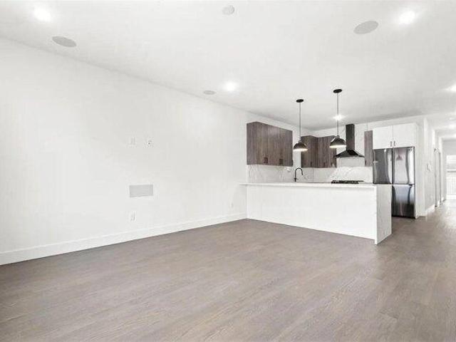 House for sale in Hudson, New Jersey
