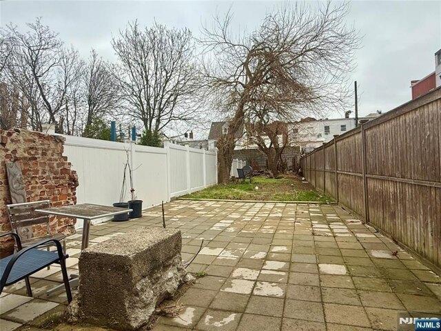House for sale in Hudson, New Jersey
