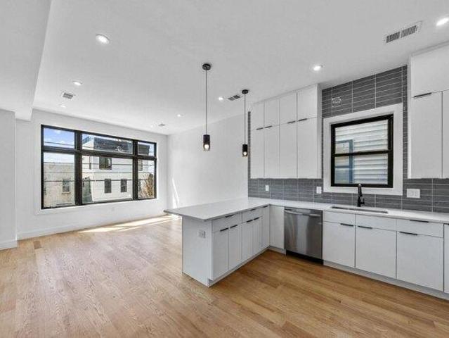 House for sale in Hudson, New Jersey