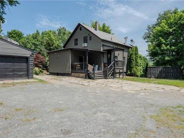 House for sale in Lincoln, Rhode Island