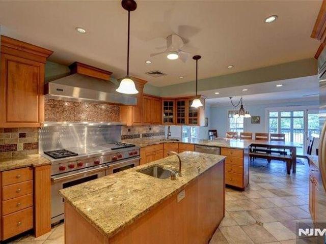 House for sale in Great Notch, Little Falls