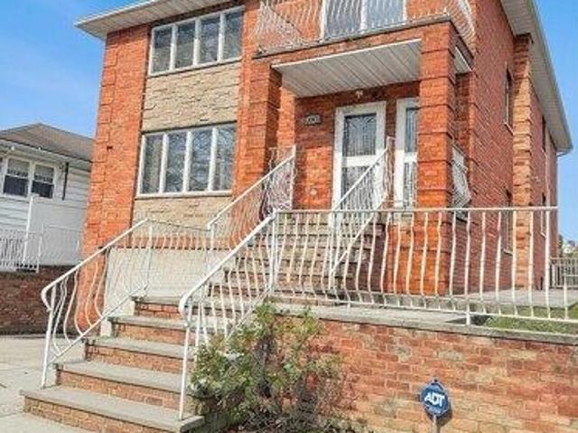 House for sale in Queens, Arverne