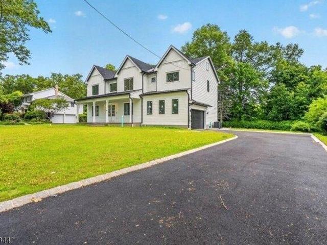 House for sale in Livingston, New Jersey