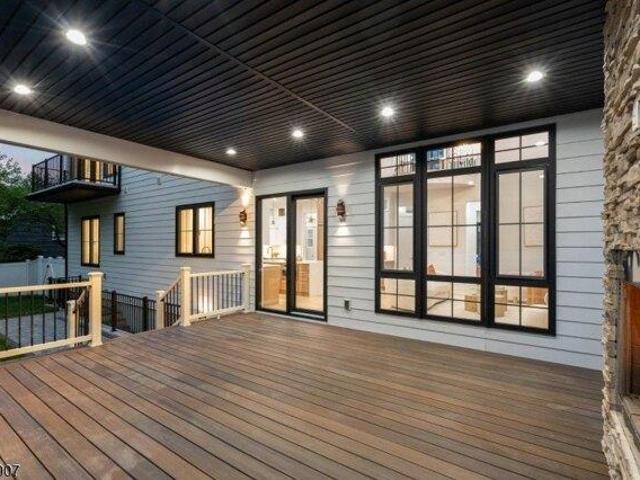 House for sale in Livingston, New Jersey