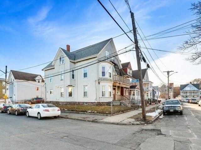 House for sale in Lynn, Essex County