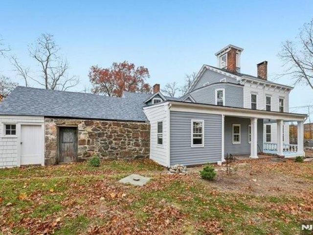 House for sale in Mahwah, New Jersey