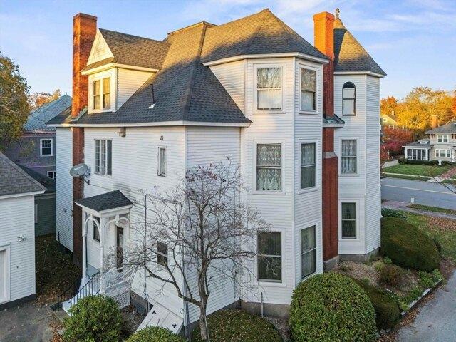 House for sale in New Hampshire